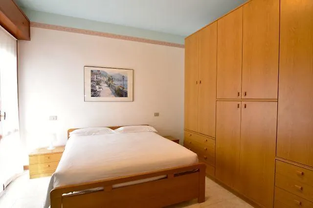 Lungomare Apartment *